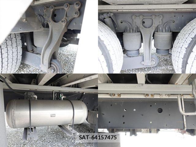 Nissan QUON 2015-05 1088162-11