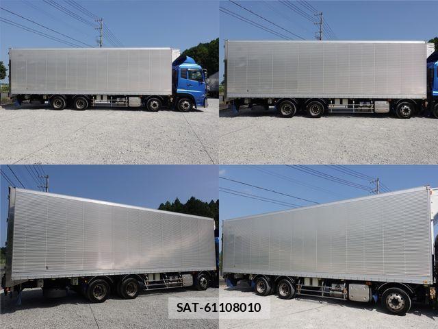 Nissan QUON 2017-12 1208244-3