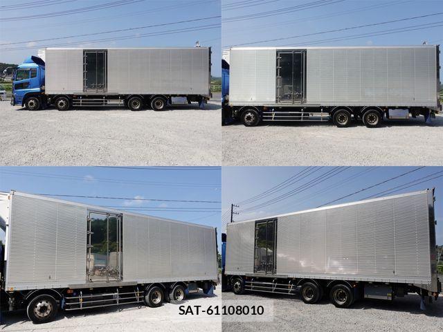 Nissan QUON 2017-12 1208244-5