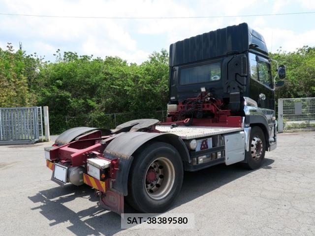 Nissan QUON 2019-12 1224328-3