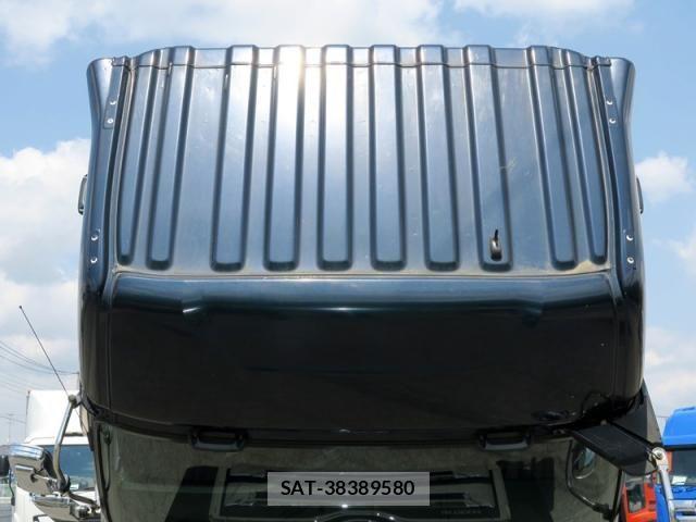 Nissan QUON 2019-12 1224328-7