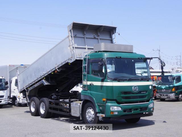 Nissan QUON 2014-06 1224310-1