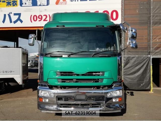 Nissan QUON 2016-03 1224316-1