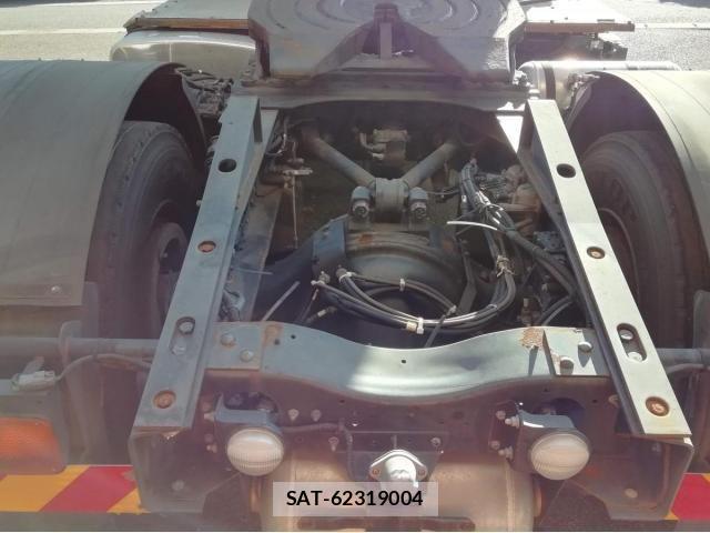 Nissan QUON 2016-03 1224316-6