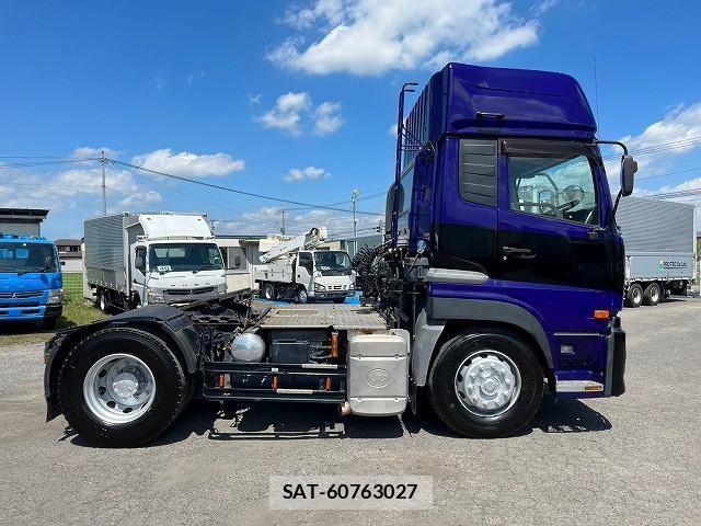 Nissan QUON 2014-01 1229298-5