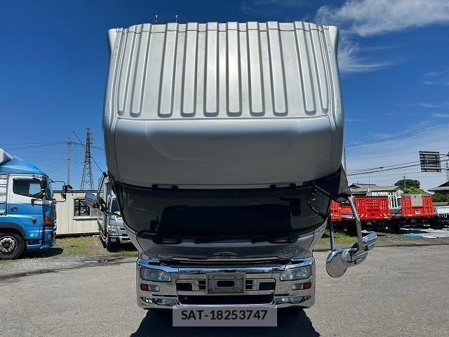 Nissan QUON 2012-01 1229290-2