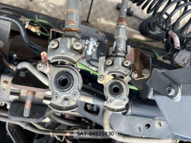 Nissan QUON 2012-03 1229292-10