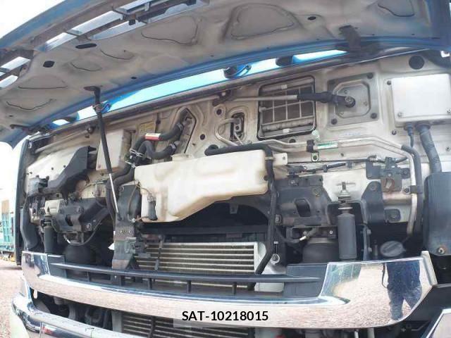Nissan QUON 2013-07 1229295-14