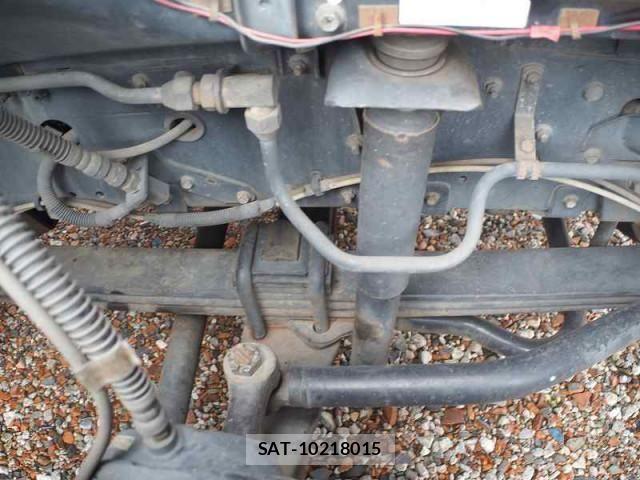 Nissan QUON 2013-07 1229295-17
