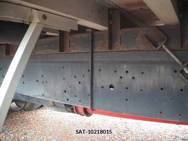 Nissan QUON 2013-07 1229295-21