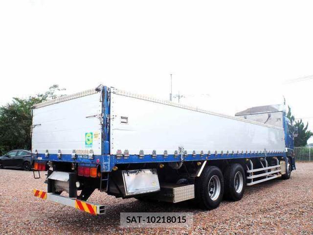 Nissan QUON 2013-07 1229295-4