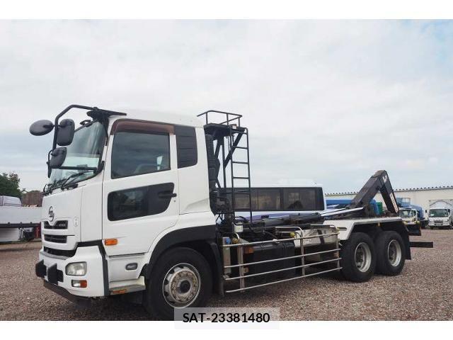 Nissan QUON 2013-07 1229297-18