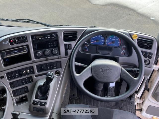 Nissan QUON 2013-06 1268362-17