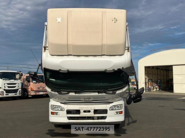 Nissan QUON 2013-06 1268362-20