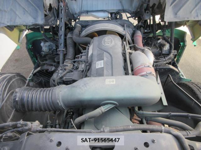 Nissan QUON 2015-03 1372424-13