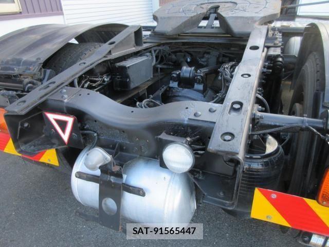 Nissan QUON 2015-03 1372424-17