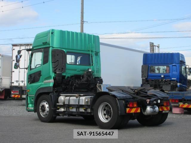 Nissan QUON 2015-03 1372424-5