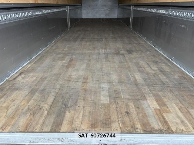 Nissan QUON 2023-04 1402960-13
