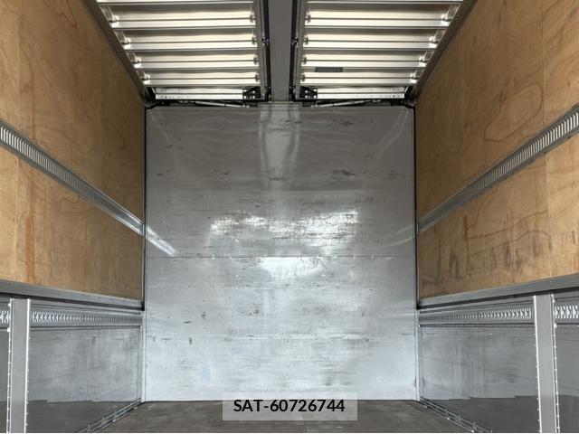 Nissan QUON 2023-04 1402960-14