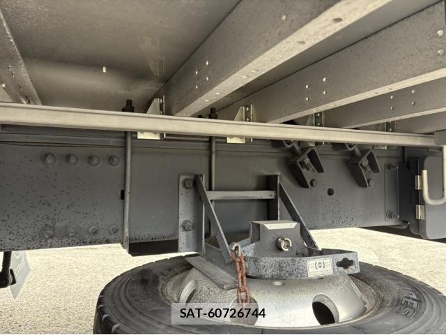 Nissan QUON 2023-04 1402960-19