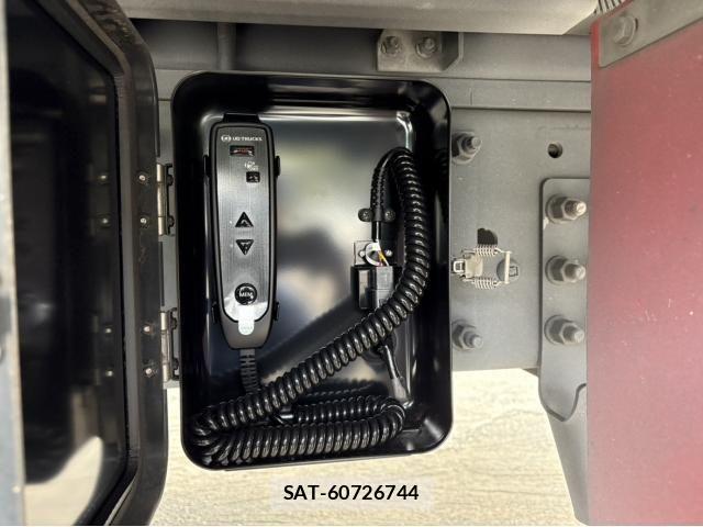 Nissan QUON 2023-04 1402960-20