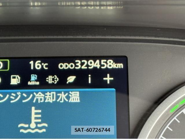 Nissan QUON 2023-04 1402960-27