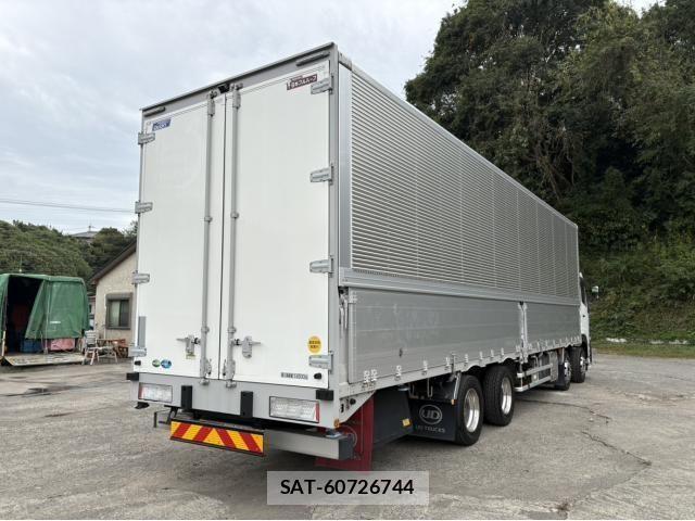 Nissan QUON 2023-04 1402960-3