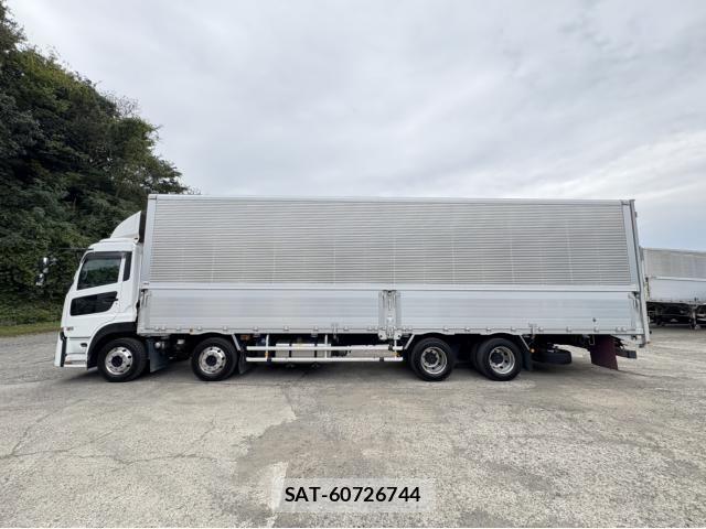 Nissan QUON 2023-04 1402960-5
