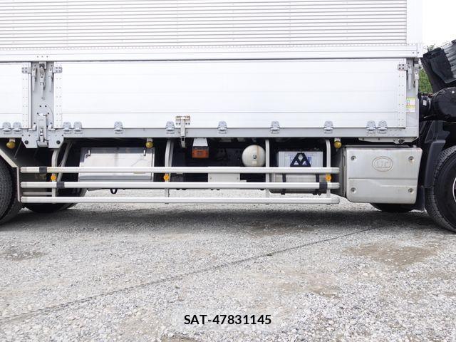 Nissan QUON 2018-12 1446683-11