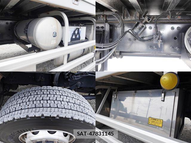 Nissan QUON 2018-12 1446683-12