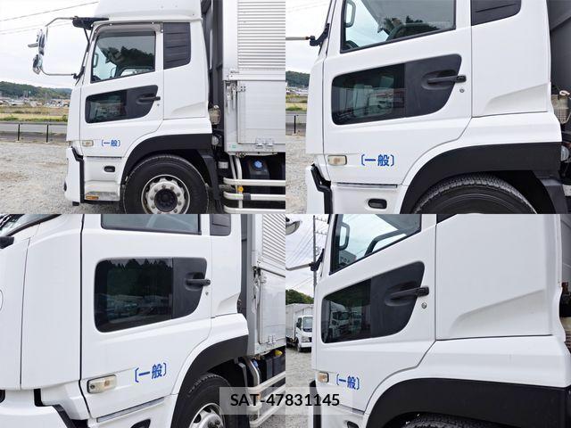 Nissan QUON 2018-12 1446683-6