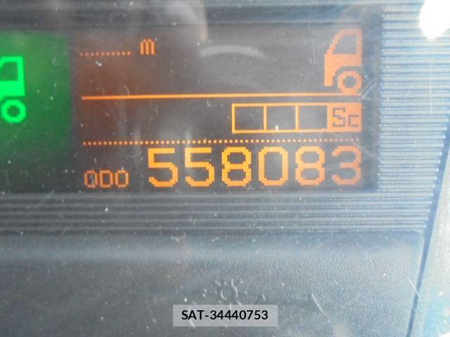 Nissan QUON 2015-06 1587048-9
