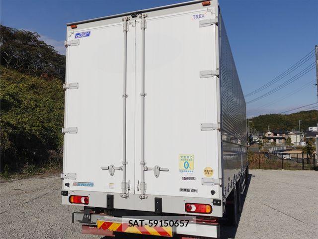 Nissan QUON 2018-03 1694737-5