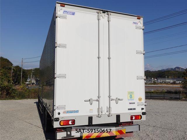 Nissan QUON 2018-03 1694737-6