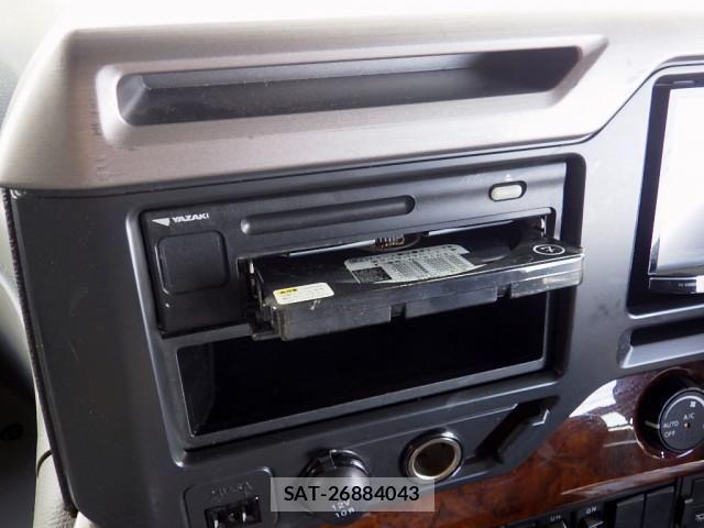Nissan QUON 2019-03 1745529-13