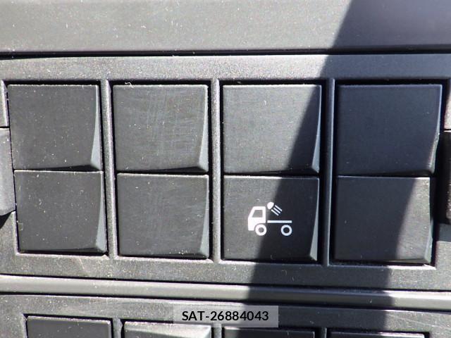 Nissan QUON 2019-03 1745529-16