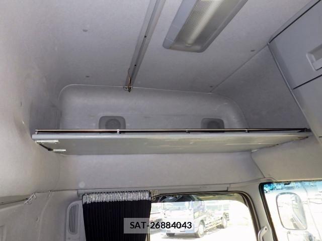Nissan QUON 2019-03 1745529-19