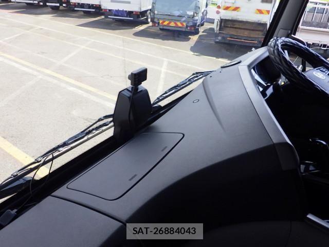 Nissan QUON 2019-03 1745529-20