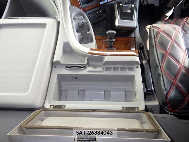 Nissan QUON 2019-03 1745529-22