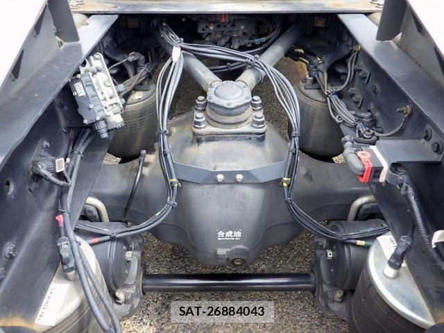 Nissan QUON 2019-03 1745529-26