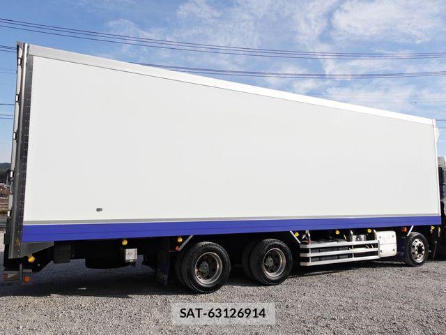 Nissan QUON 2018-10 1873086-8