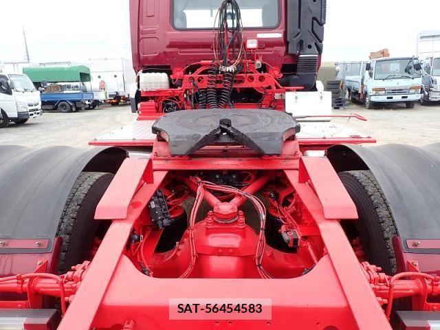 Nissan QUON 2021-09 1905380-11