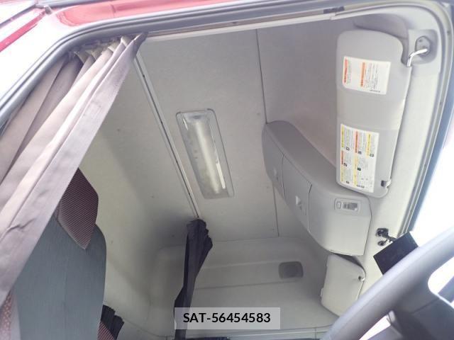 Nissan QUON 2021-09 1905380-13