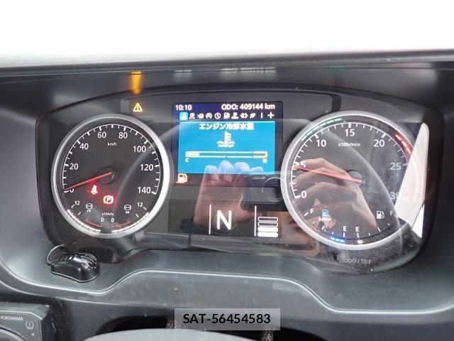 Nissan QUON 2021-09 1905380-15