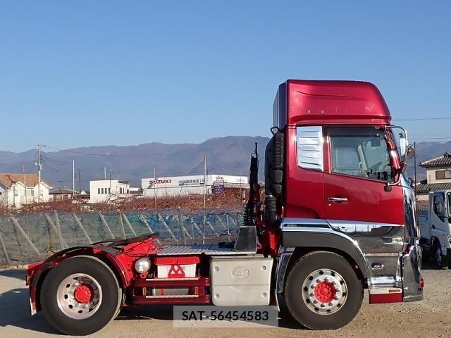 Nissan QUON 2021-09 1905380-1