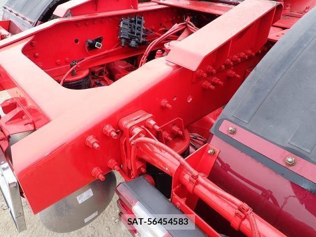 Nissan QUON 2021-09 1905380-21
