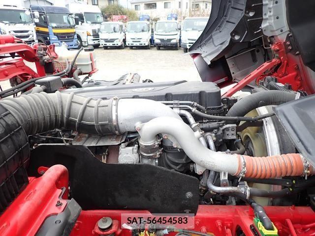 Nissan QUON 2021-09 1905380-25