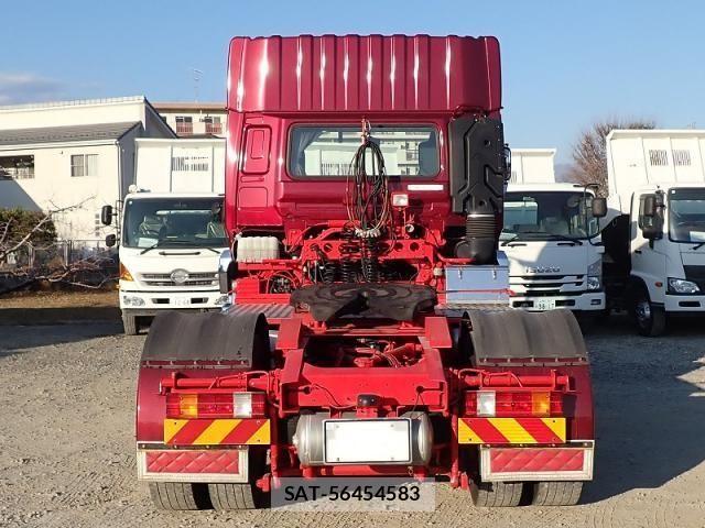 Nissan QUON 2021-09 1905380-3