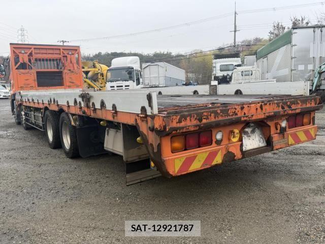 Nissan QUON 2014-11 2084960-16