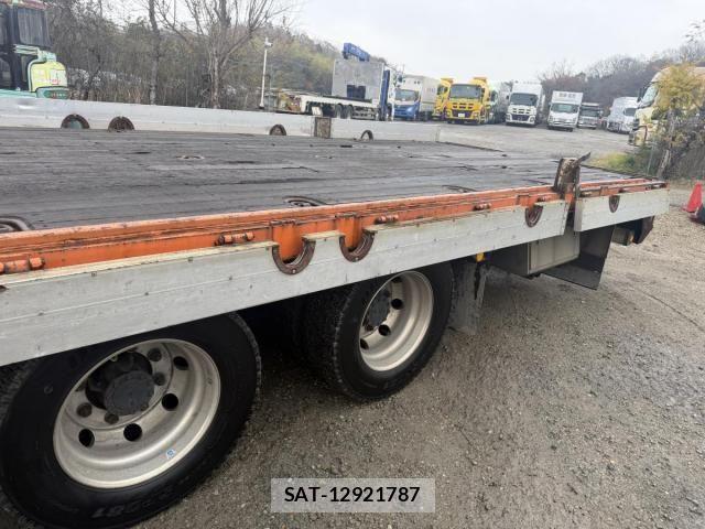 Nissan QUON 2014-11 2084960-18
